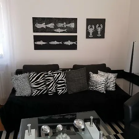 Monte Apartment *